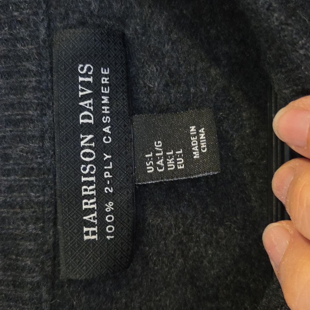 Harrison Davis Cashmere Sweater Size S. View 2